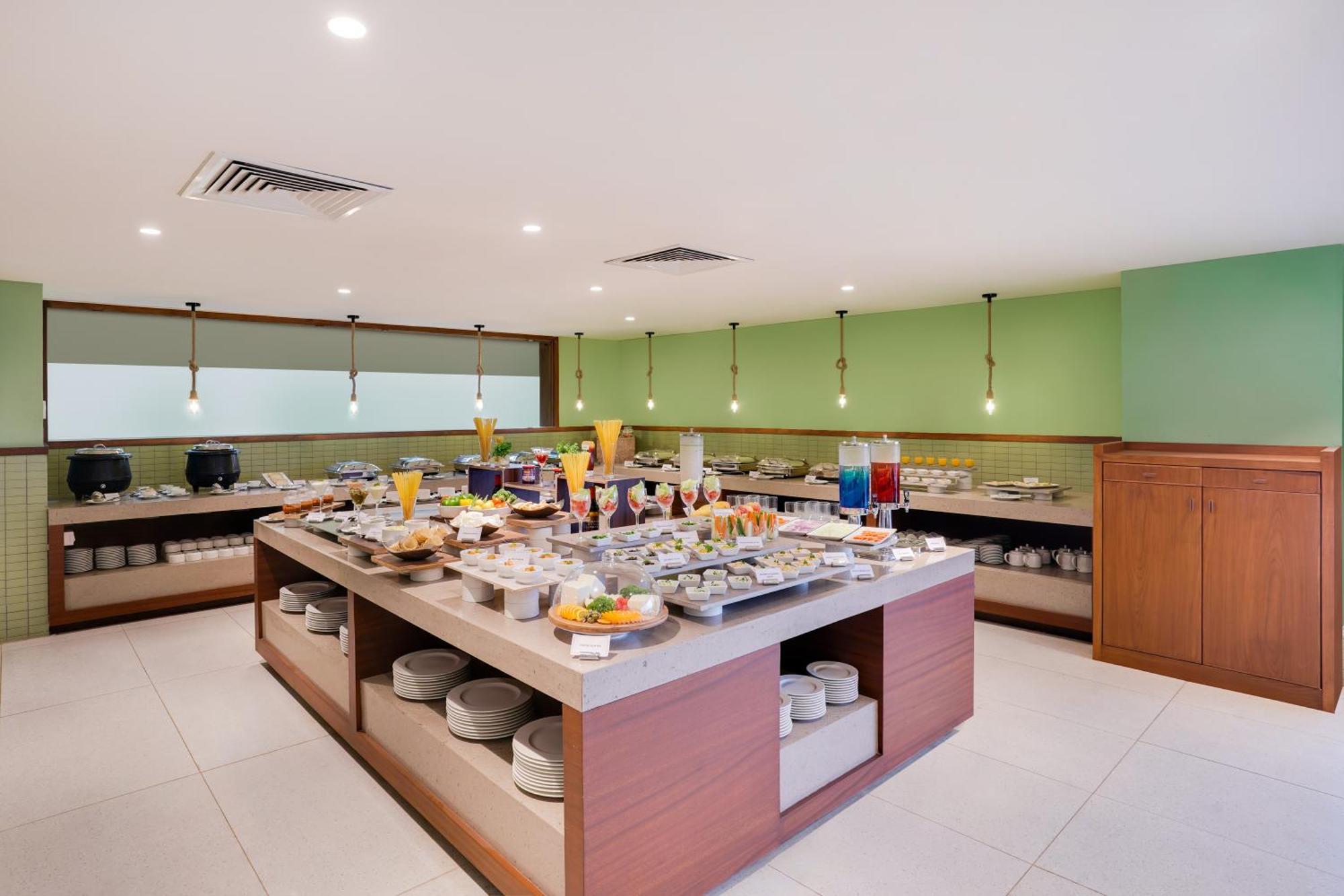 Lemon Tree Hotel, Rajkot Eksteriør bilde