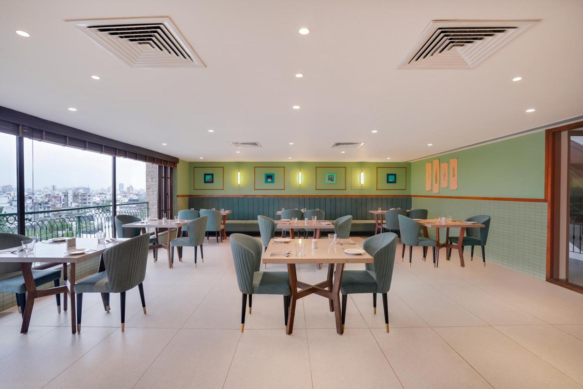 Lemon Tree Hotel, Rajkot Eksteriør bilde