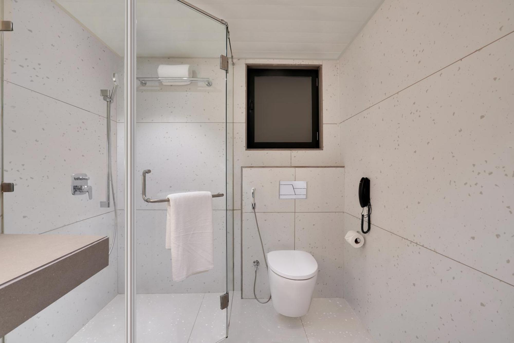 Lemon Tree Hotel, Rajkot Eksteriør bilde